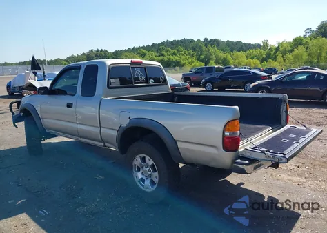 2001 Toyota Tacoma из США, поврежденный, VIN 5TEWM72N51Z872319